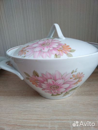 Столовый сервиз 