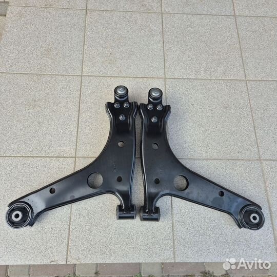Рычаги передние Chevrolet Lacetti новые Корея