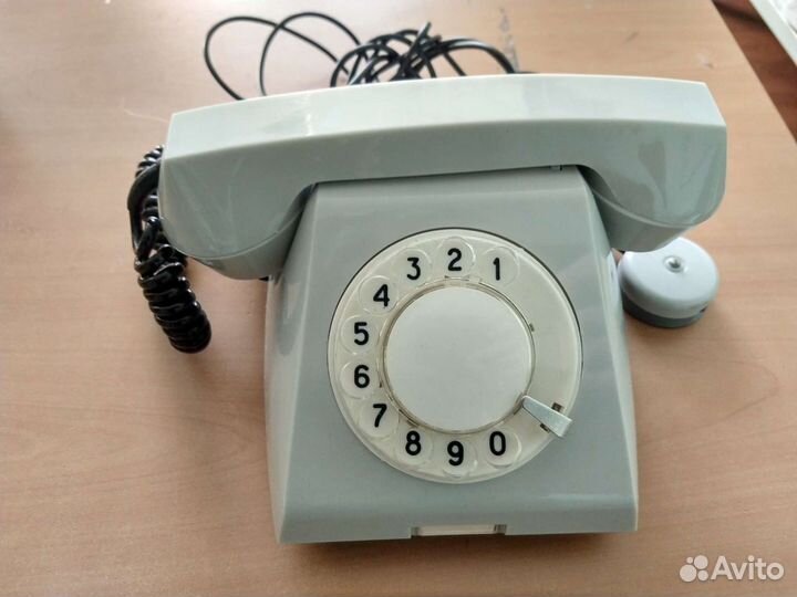 Старый телефон СССР