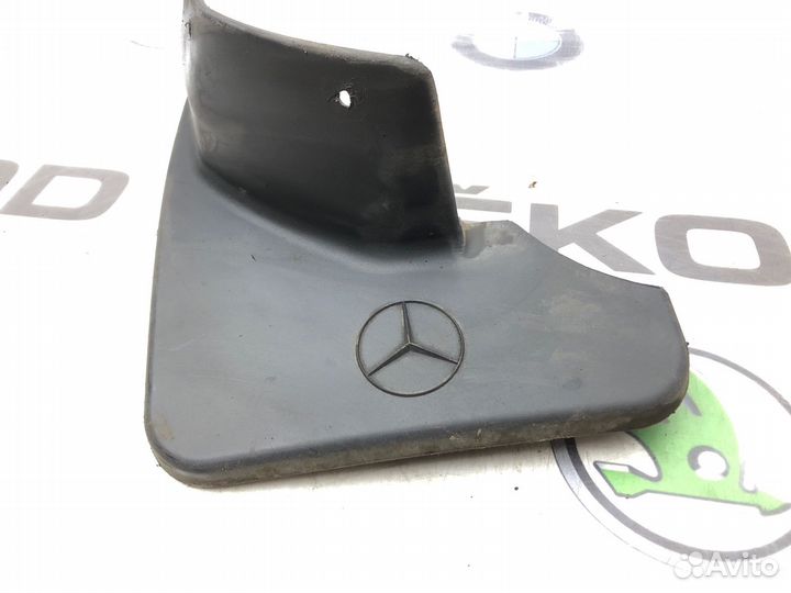 Брызговик задний левый Mercedes-Benz Ml W164 3.0