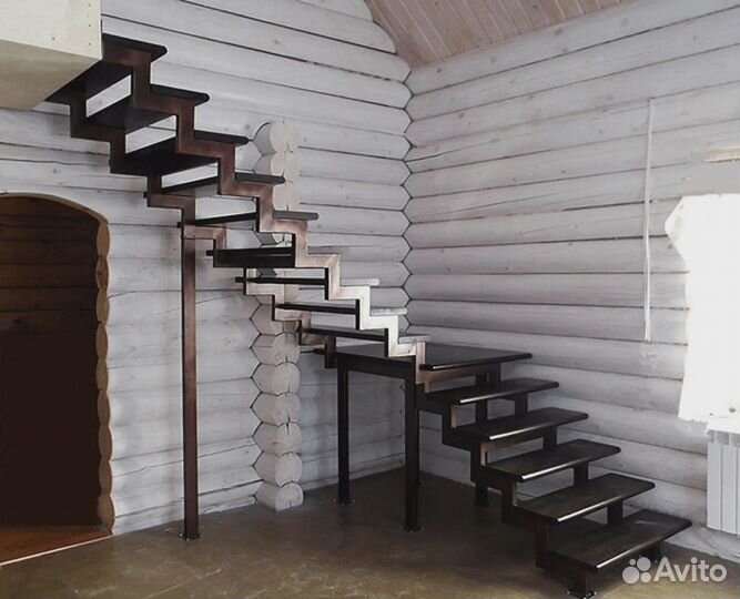 Лестница на второй этаж