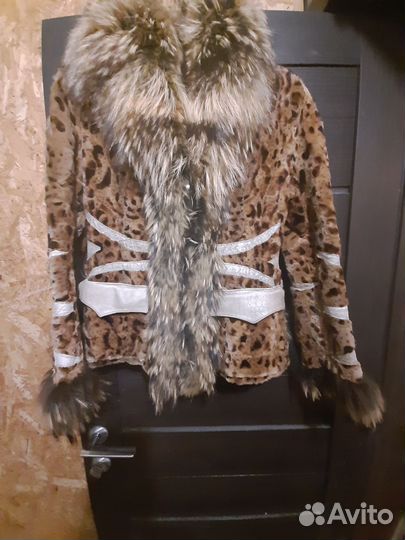 Шуба норковая с отделкой енотом, р.48- 50