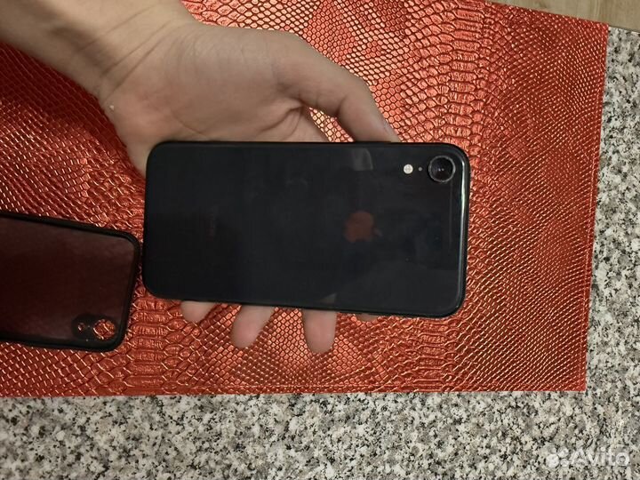 iPhone Xr, 64 ГБ
