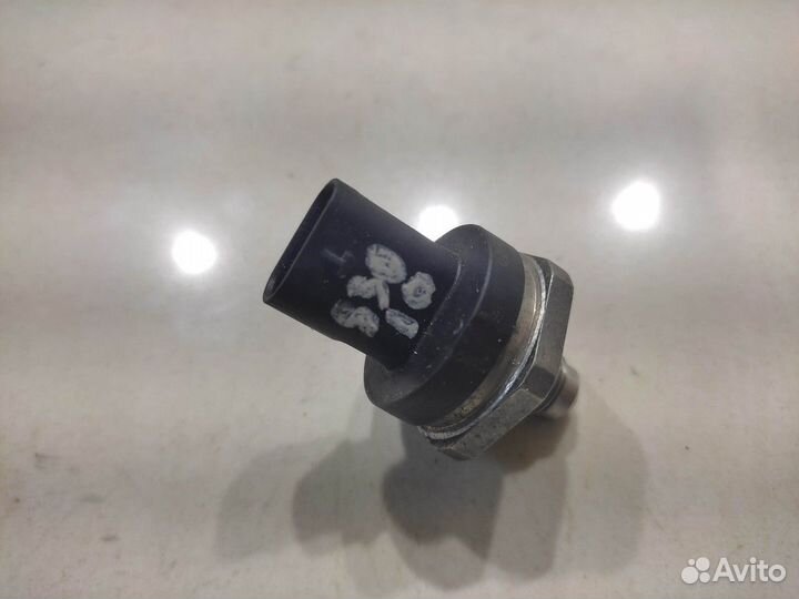 Датчик давления топлива (BMW 7 G11/G12)