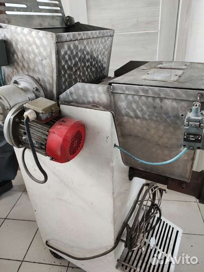 Машина для производства лапши, макарон и тд