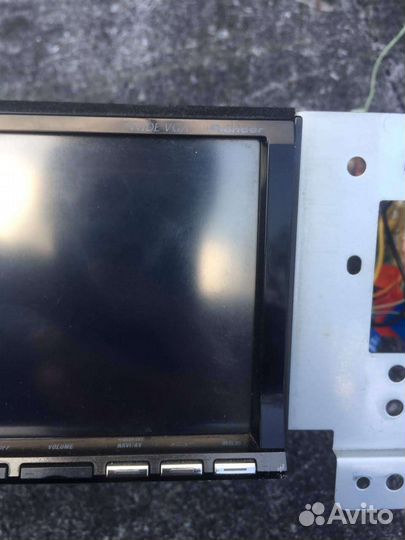 Магнитола Carrozzeria avik-ZH009