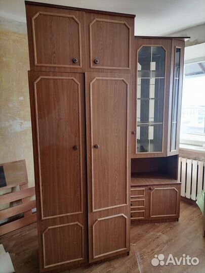 Шкаф сервант