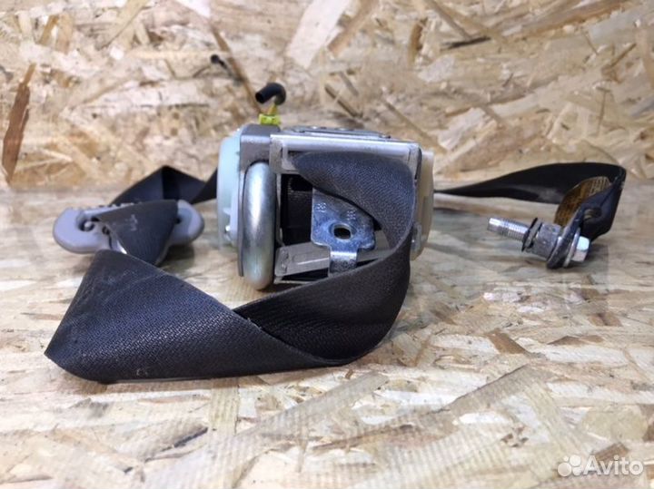 Ремень безопасности передний левый Nissan Armada