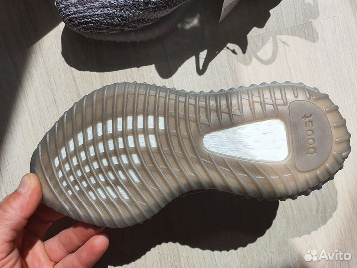 Кроссовки Adidas yeezy boost 350 v2 36 eur