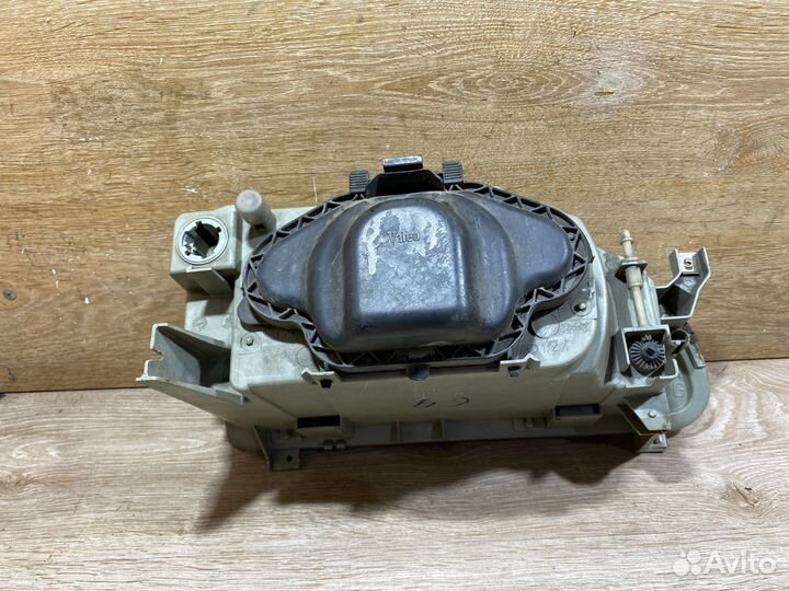 Фара передняя левая Renault 19 2 142369