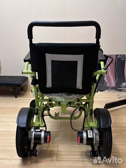 Инвалидная коляска электрическая MET Compact 35