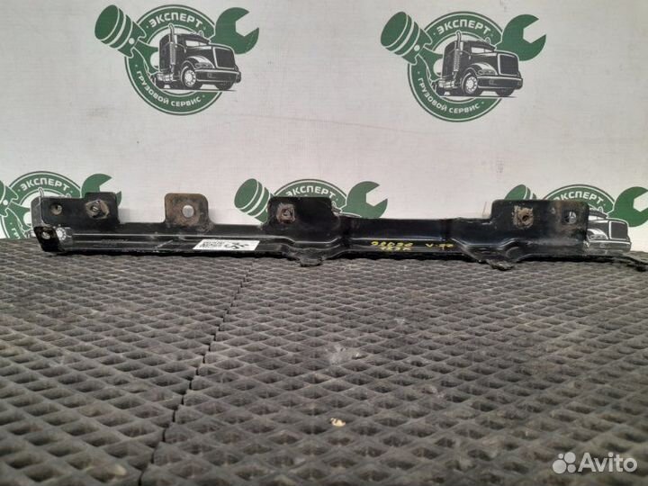 Кронштейн подножки Volvo Fm