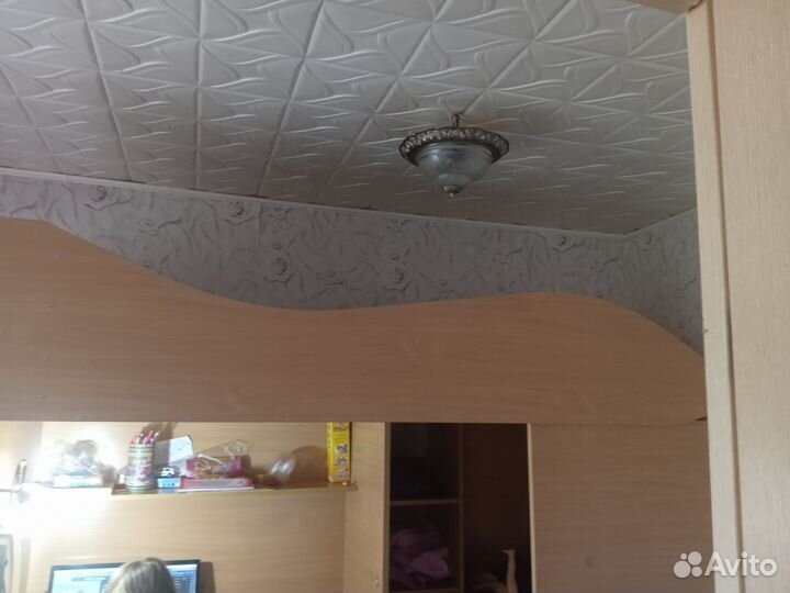 Детская кровать чердак со столом и шкафом