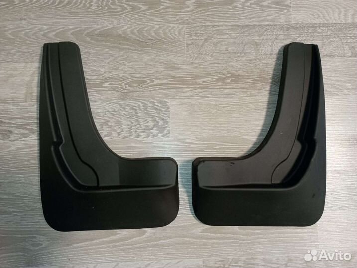 Polo брызговики задние