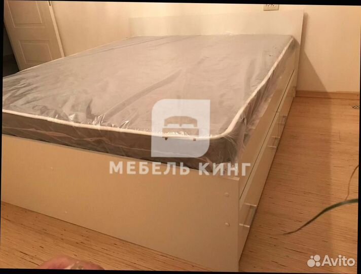 Кровать с ящиками