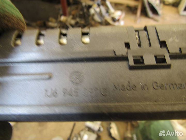 Дополнительный стоп-сигнал Volkswagen Golf 4 2001