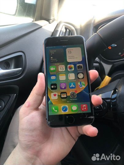 iPhone 8, 64 ГБ