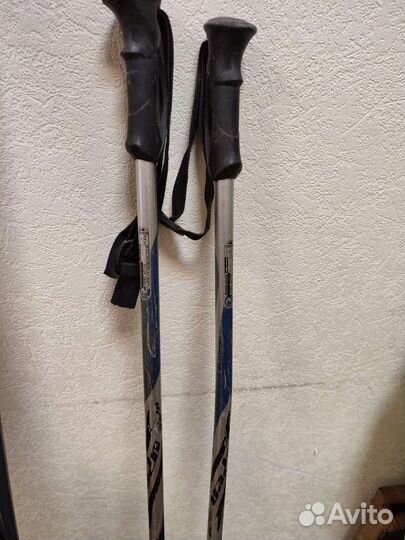 Горнолыжные ботинки и лыжи в комплекте