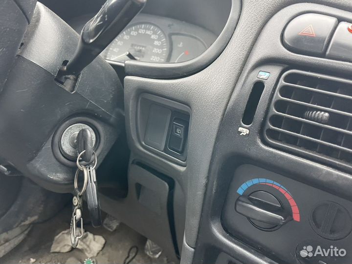 Митсубиси мираж задний фонарь