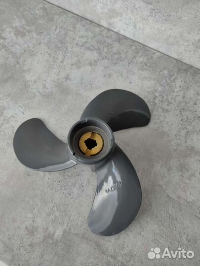 Винт на лодочный мотор Honda 5