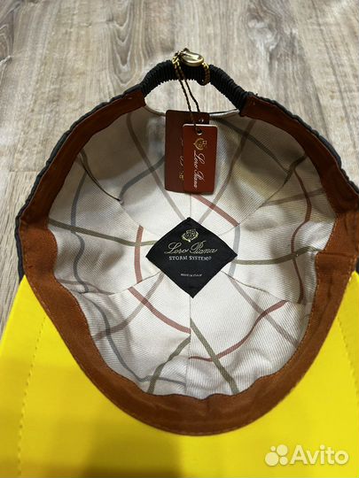 Фирменная кожаная кепка Loro Piana