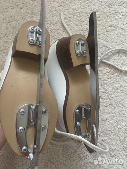 Коньки фигурные Axel 28