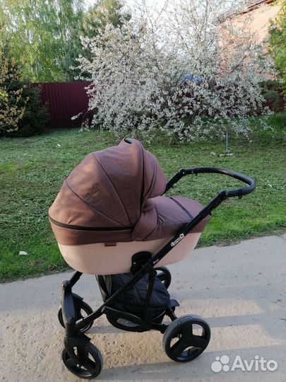 Продам коляску 2 в 1