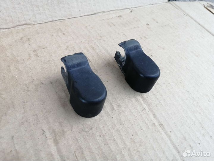 Заглушки поводков дворников BMW e28