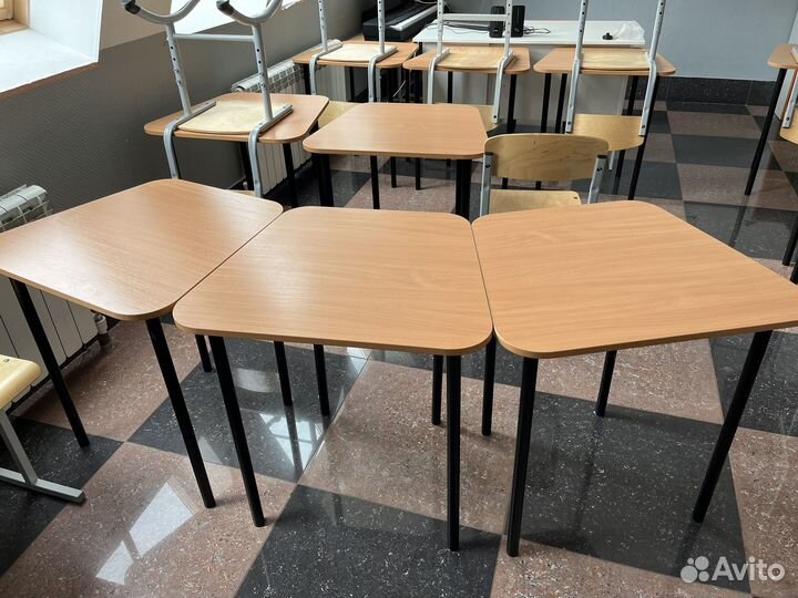 Стол трапеция