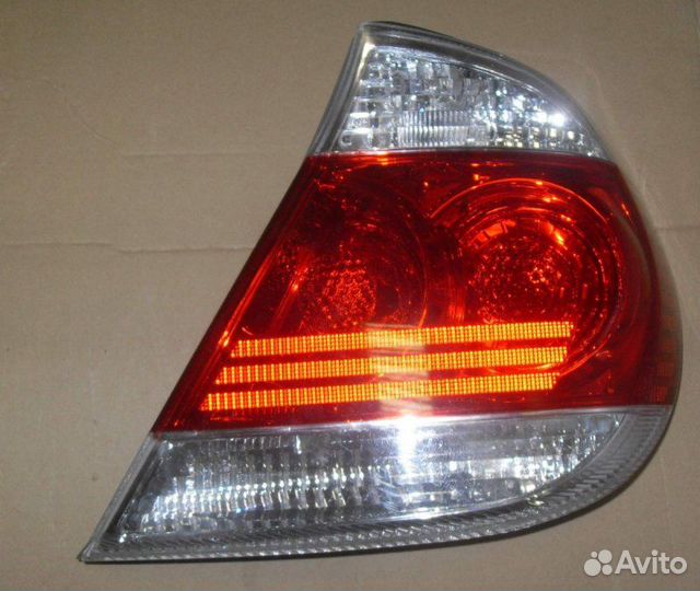 Фонарь задний правый в крыло Toyota Camry ACV30