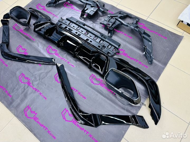 Диффузор насадки BMW G20, вид под 340i