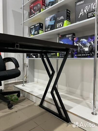 Стол в стиле лофт