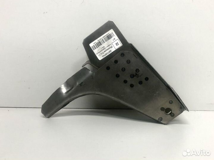 Кронштейн реактивной тяги LADA 2107 1982-2012