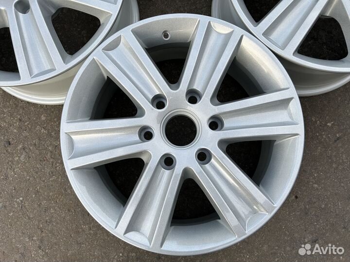 Диски R17 6x139.7 Dia 67.1 ET45 Mitsubishi