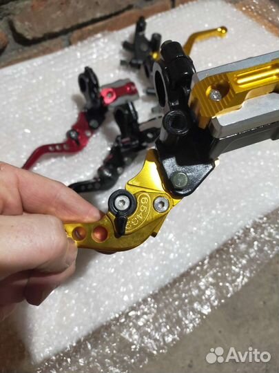 Ручки сцепления и тормоза на мотоцикл