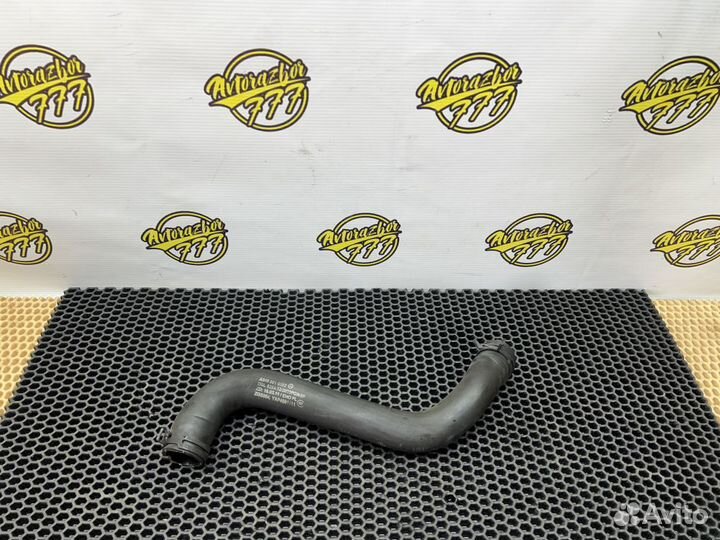 Патрубок системы охлаждения Mercedes W246 W176