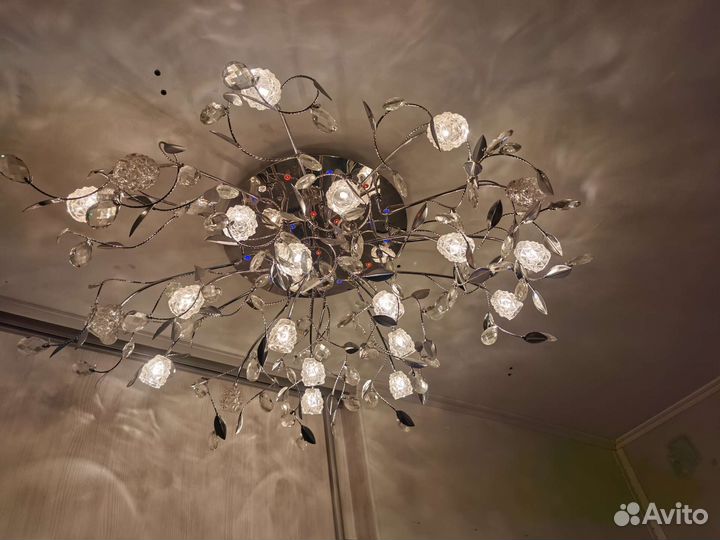 Люстра галогеновая