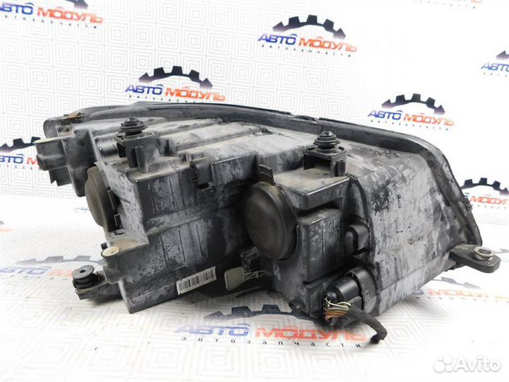 Фара левая Volkswagen Touran 1T3