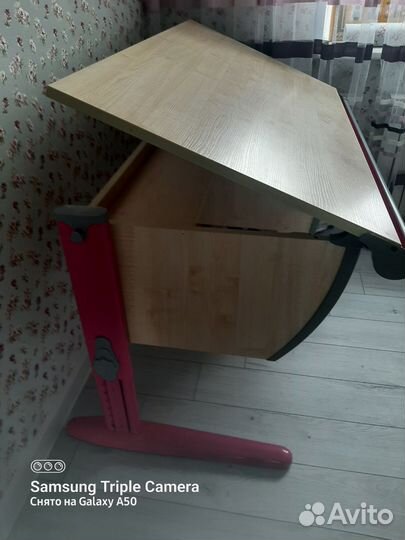 Детский письменный стол