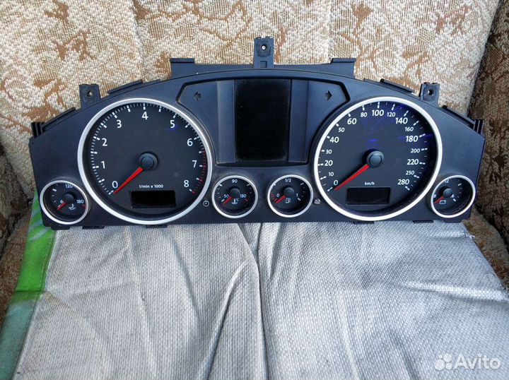 Щиток приборов монохром 3.6 BHK VW Туарег GP