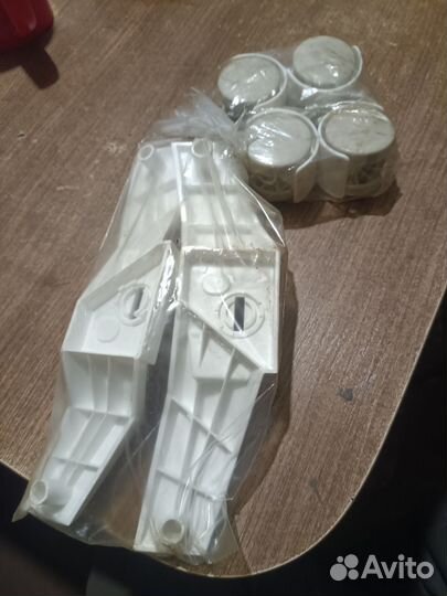 Набор колесиков для мебели и конвектора