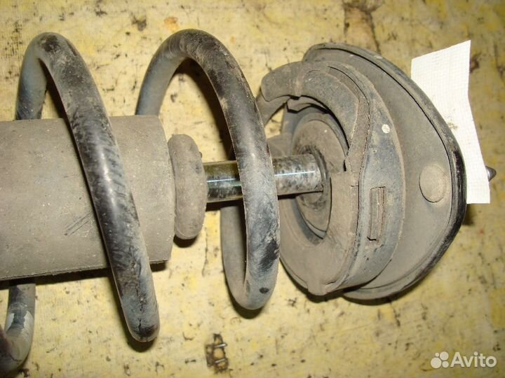 Стойка Honda Stepwgn RG1 (Переднее Левое)