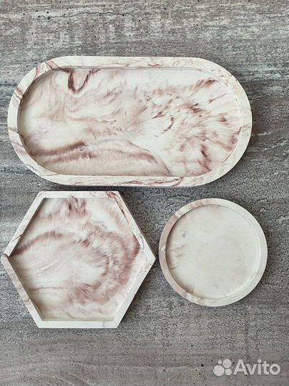 Подносы и подставки из гипса