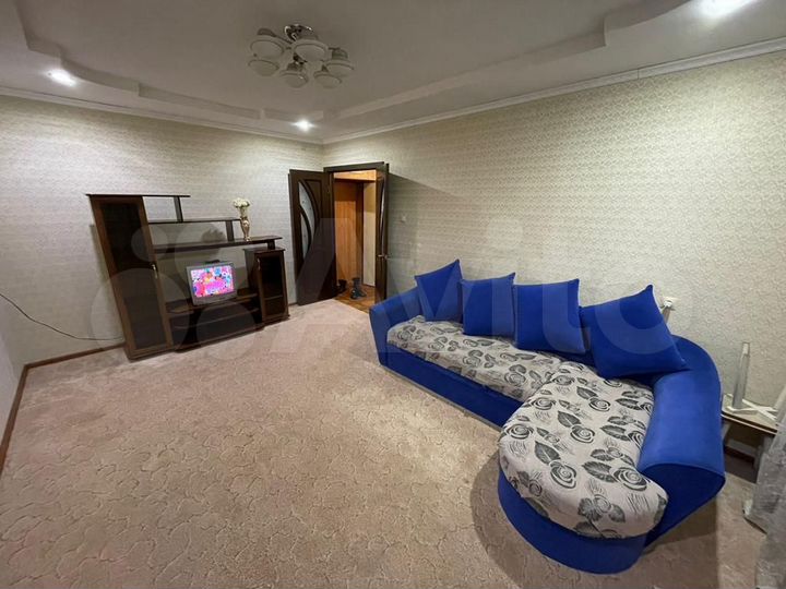 2-к. квартира, 56 м², 2/9 эт.