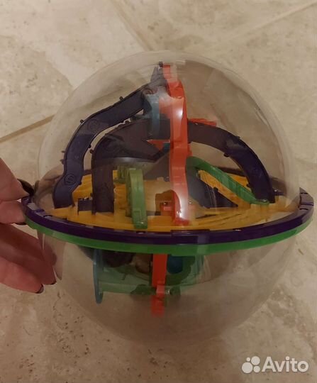 Игрушка лабиринт