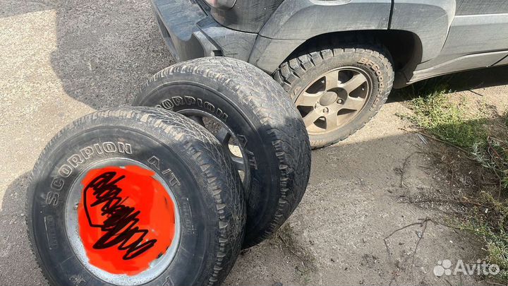 Pirelli Scorpion A/T 255/75 R15