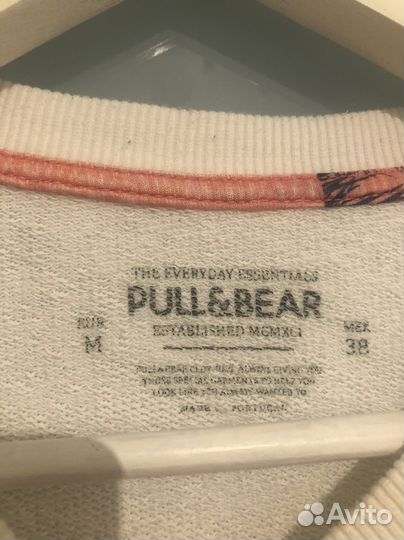 Кофта белая с принтом pull& bear