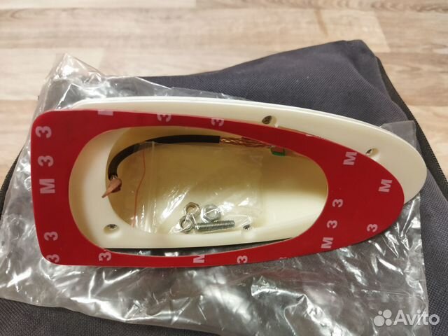 Антенна авто акулий плавник универсальная