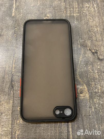 Чехол на iPhone 7