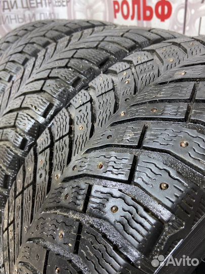 Michelin X-Ice North 4 235/45 R18 98T